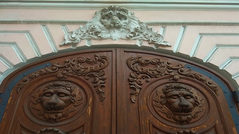 ворота строгановского дворца