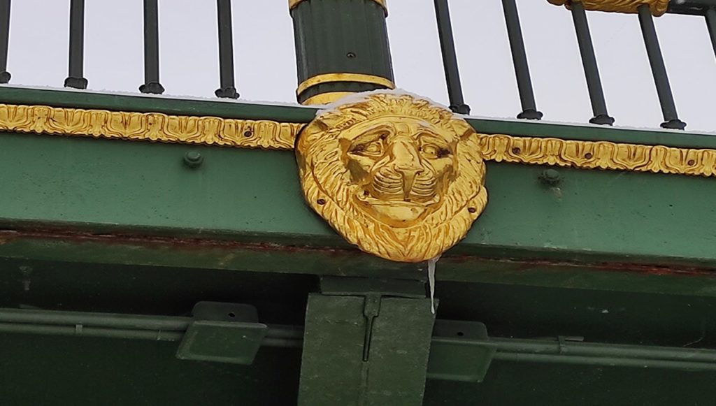 schitaem lvov v peterburge.pod mostom.