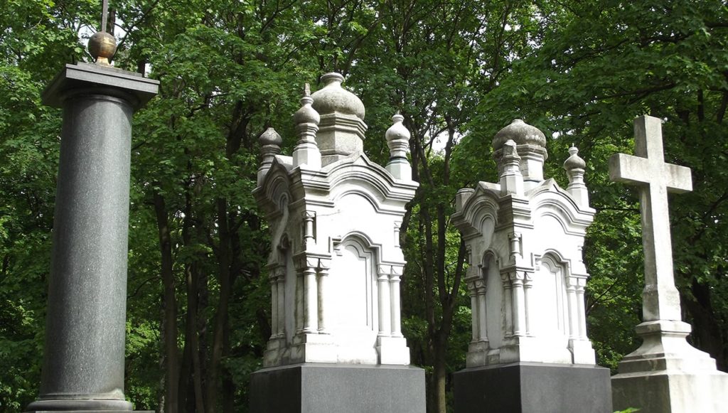Кладбище Вознесенского Новодевичьева монастыря.Санкт Петербург.